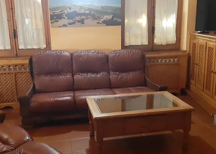 El Casillo Del Abuelo Goyo * 나바레돈다 데 그레도스