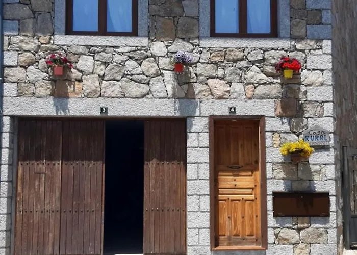 El Casillo Del Abuelo Goyo 컨트리하우스 나바레돈다 데 그레도스