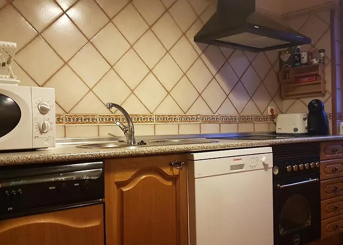 El Casillo Del Abuelo Goyo 컨트리하우스 나바레돈다 데 그레도스